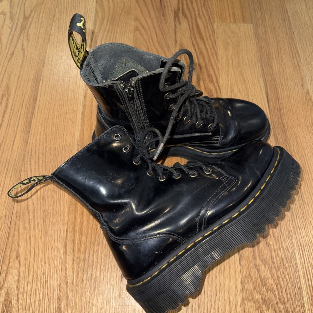 Dr. Doc Martens JADON Boots Black Leather Platform Womens 7 AirWair